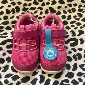 Stride Rite 360 Bright Pink Sneakers